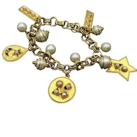 Vintage Gold Tone Revival Moghul Pearl Medallion Charm Etruscan Bracelet - Picture 1 of 9